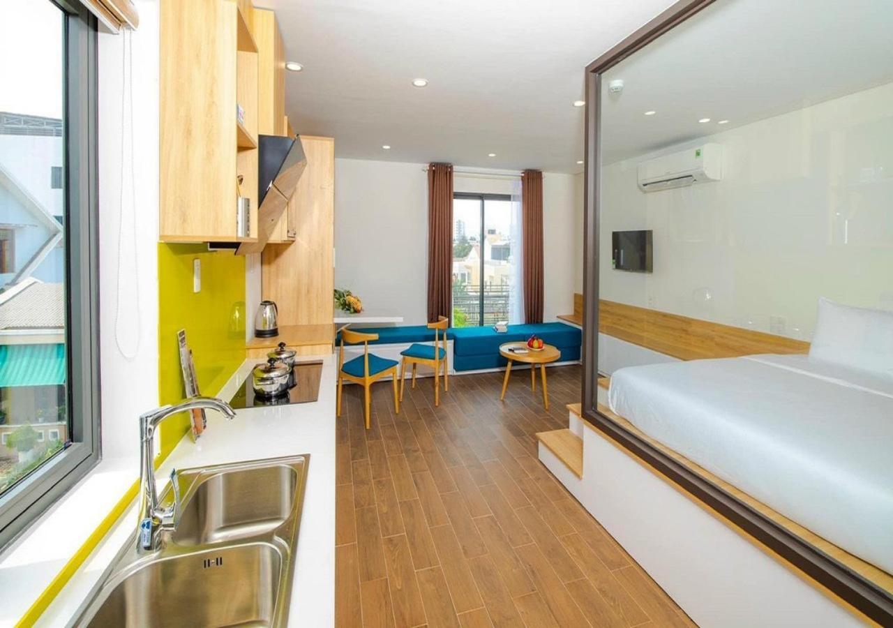 The Carnation Apartment Apartment