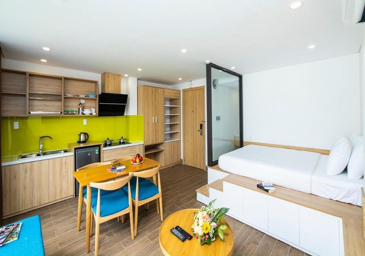 The Carnation Apartment Apartment
